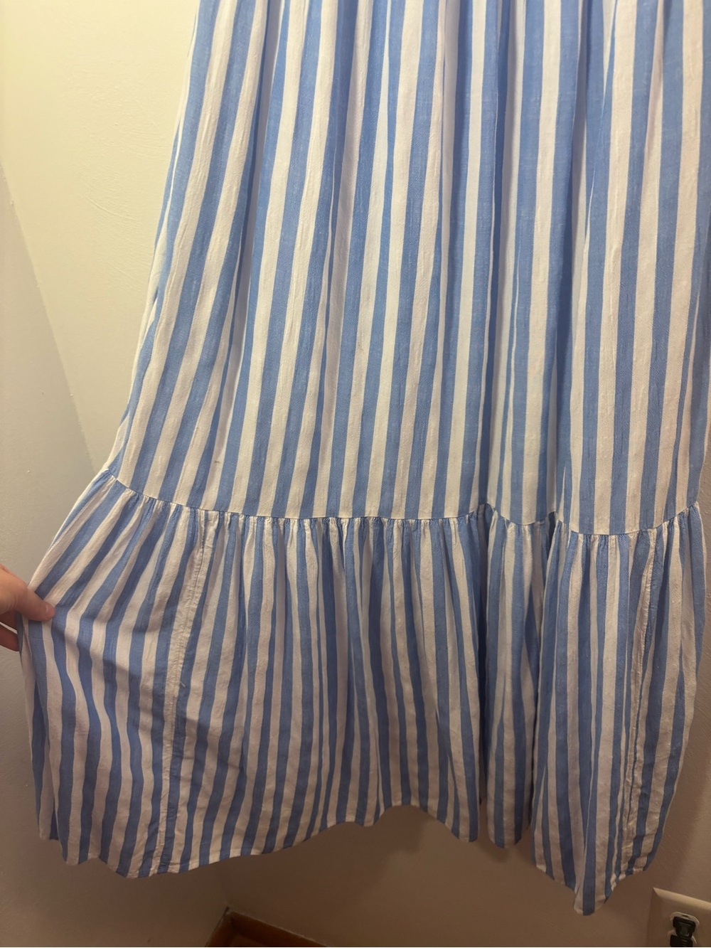 Old Navy Blue &White Striped Midi Flowy Sundress Size Medium - Picture 5 of 9
